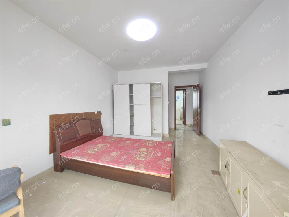 顶复,户型正气,采光好,诚心出售