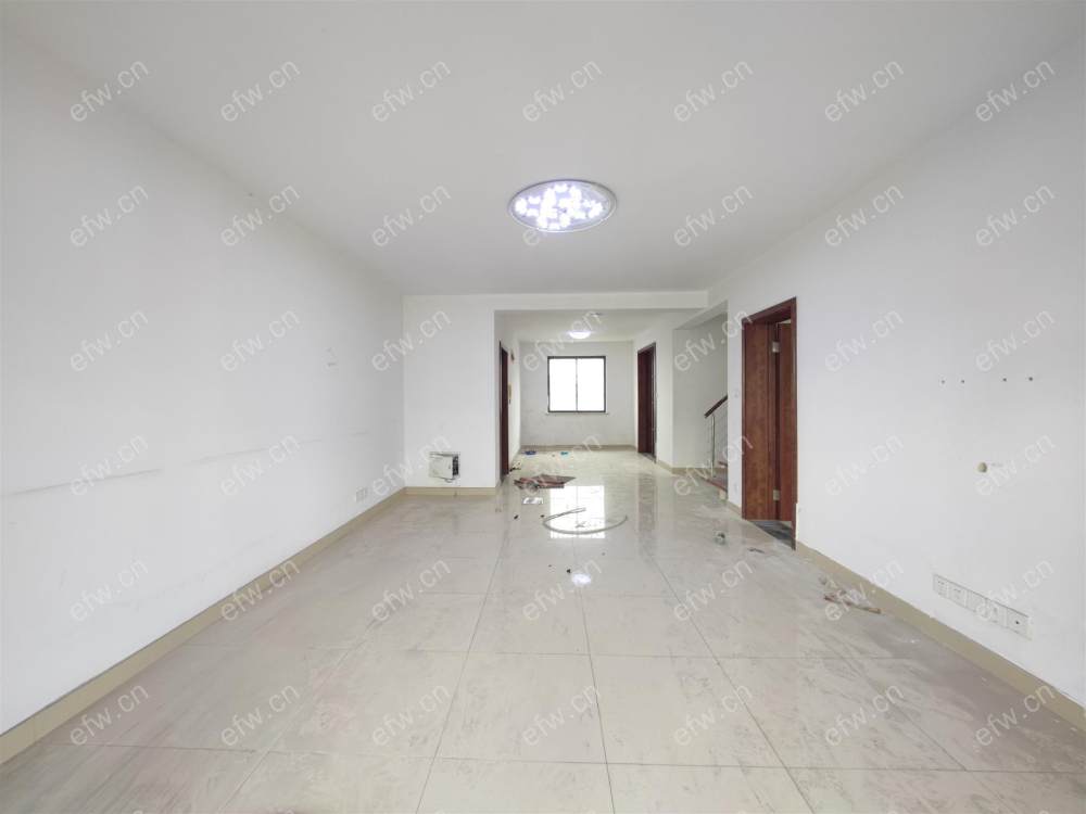 顶复,采光好,户型正气,诚心出售