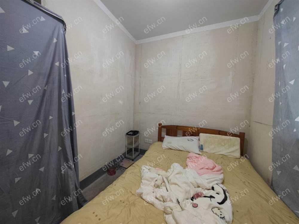 小房子   大院子   再送地下室