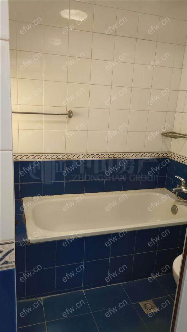 出租  干净清爽   两房朝南  随时看