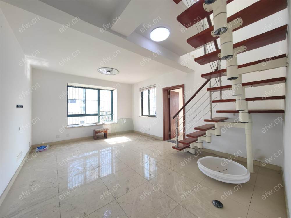 顶复，诚心出售，看房方便