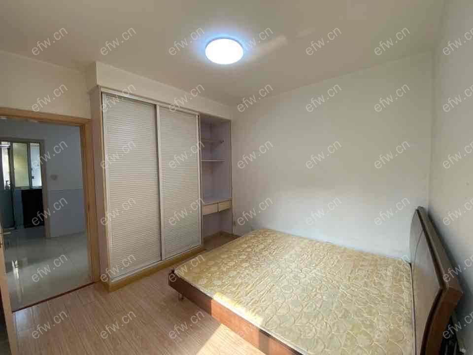 梨花家园 3室1厅