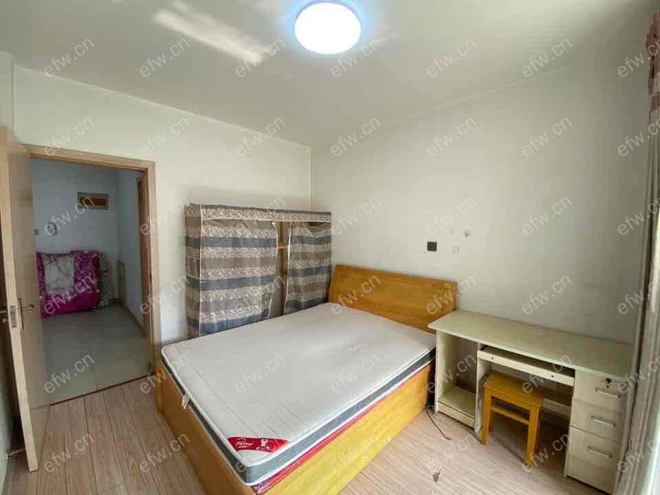 梨花家园 3室1厅