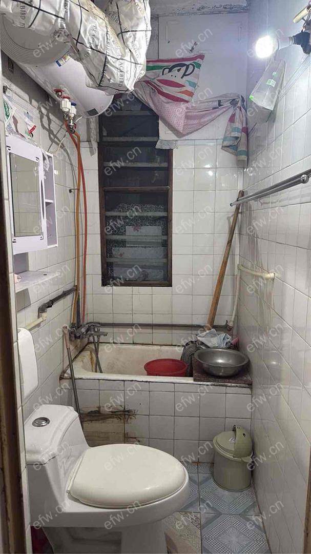 惠龙新村精装1室  随时看房 拎包入住