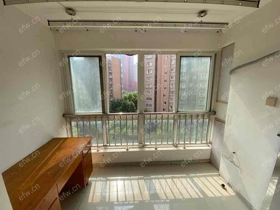 梨花家园 3室1厅