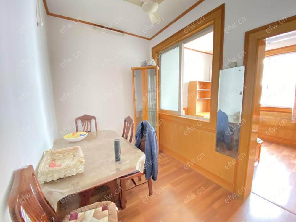 精装修两房出租chengy