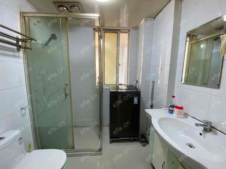 梨花家园 3室1厅