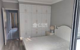 精装，温馨，拎包入住，菜场对面