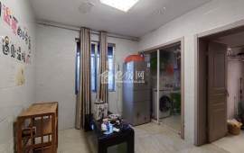 刘潭新村 2室1厅 一楼进出方便可做门店使用