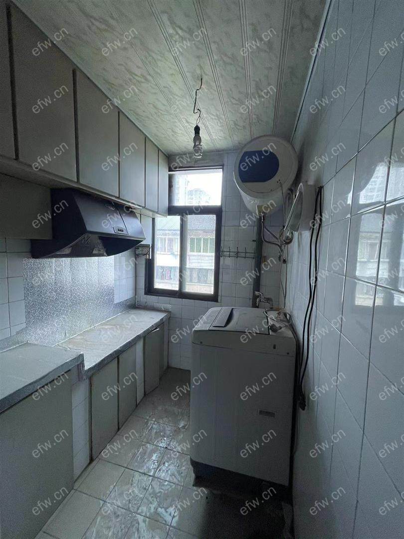 塔影一村 简装二房 家具家电齐全 出门方便 随时看房