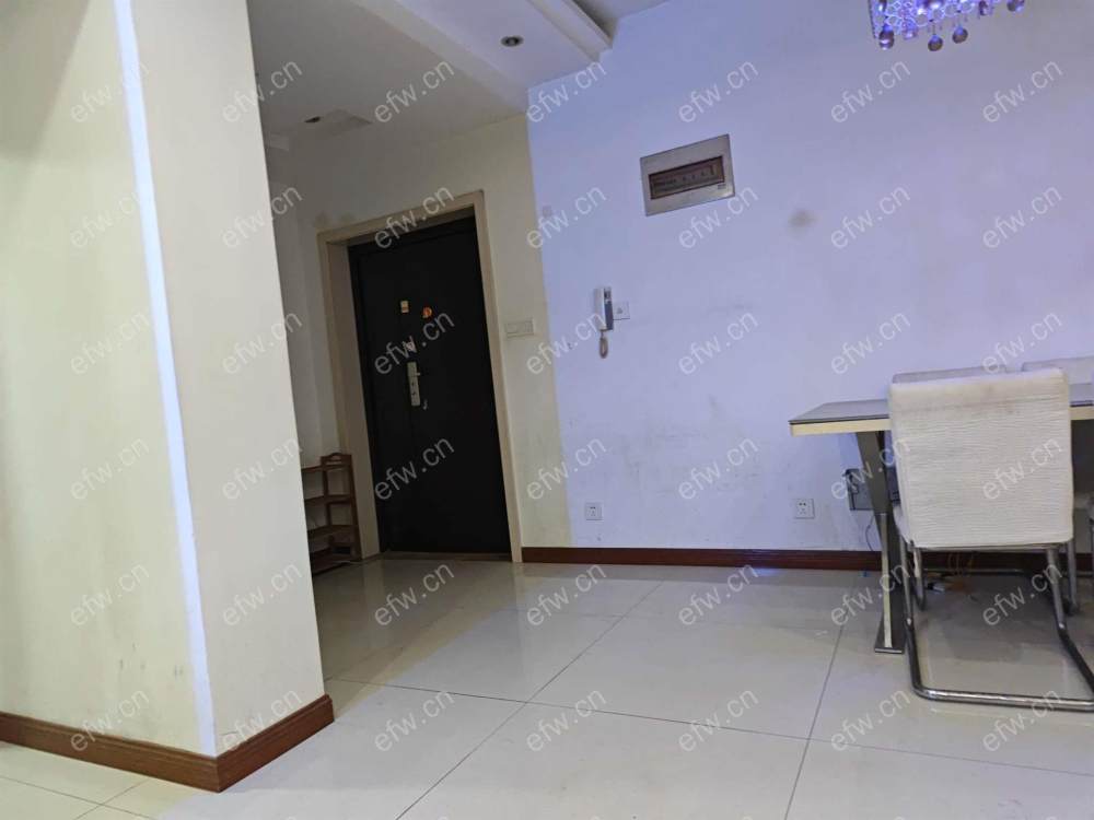 精装修，拎包入住家具家电齐全