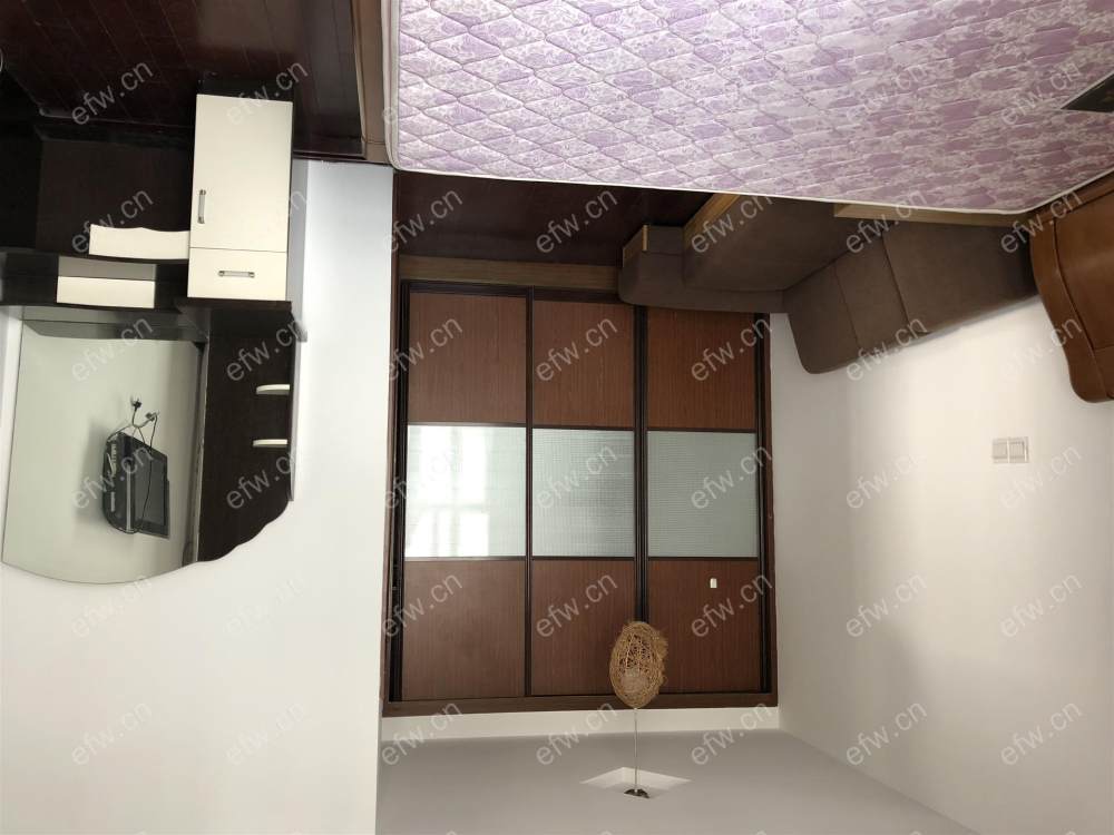 嘉德花园精装1室  随时看房 拎包入住