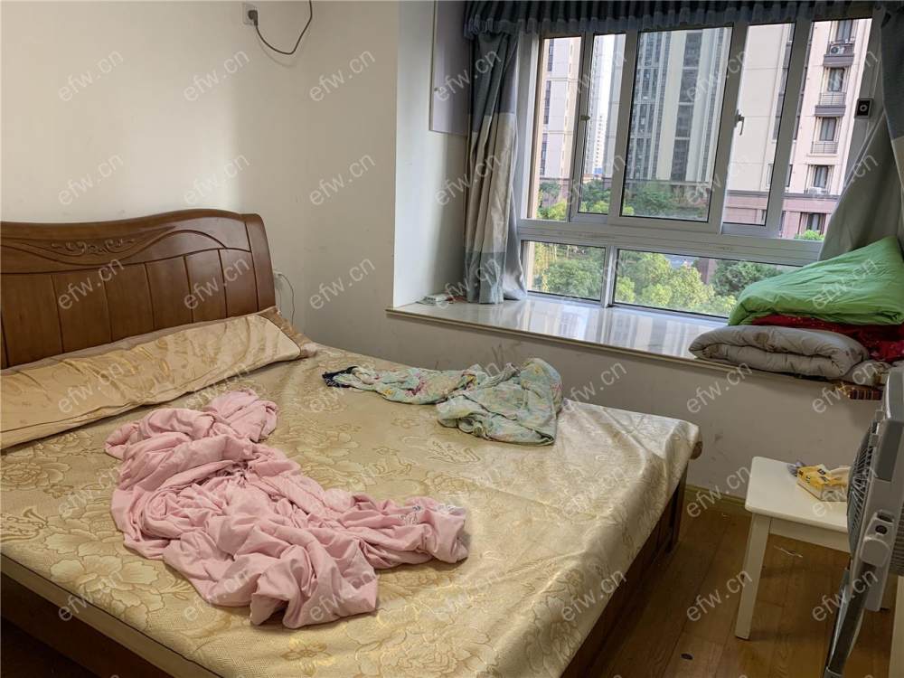 天渝骏园 精装修诚心卖2室2厅