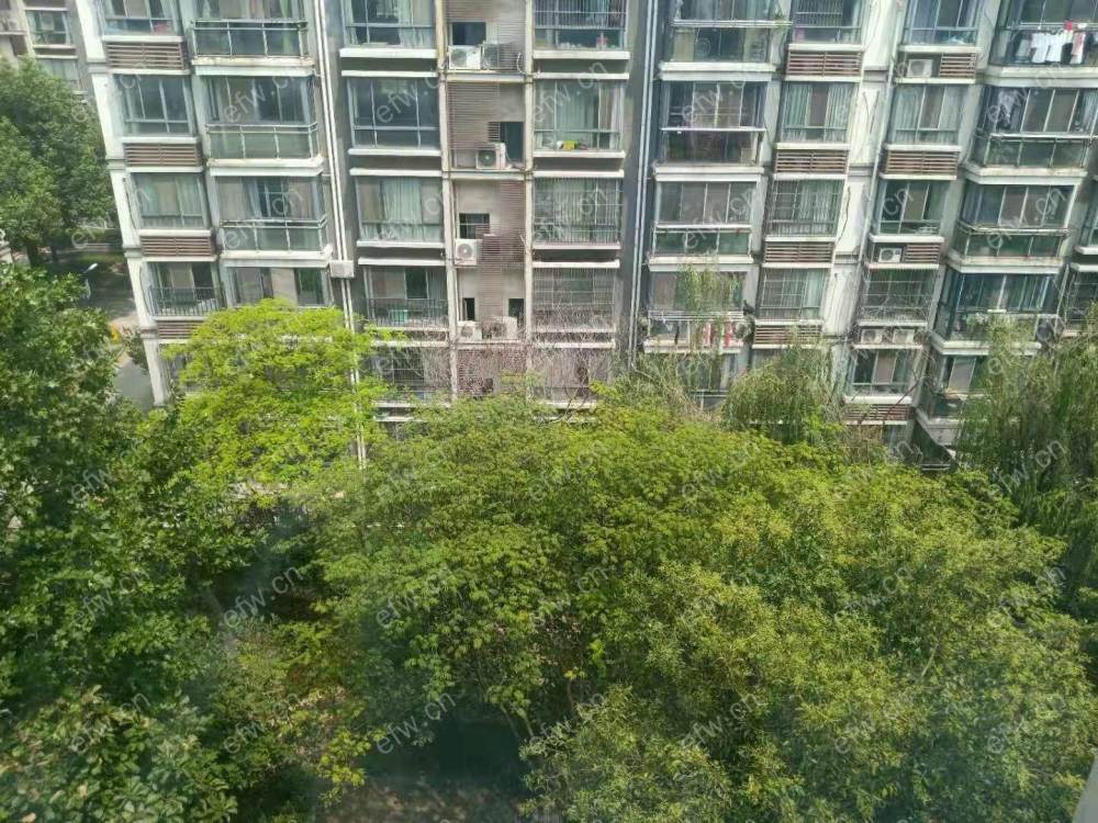 百大春城 3室2厅